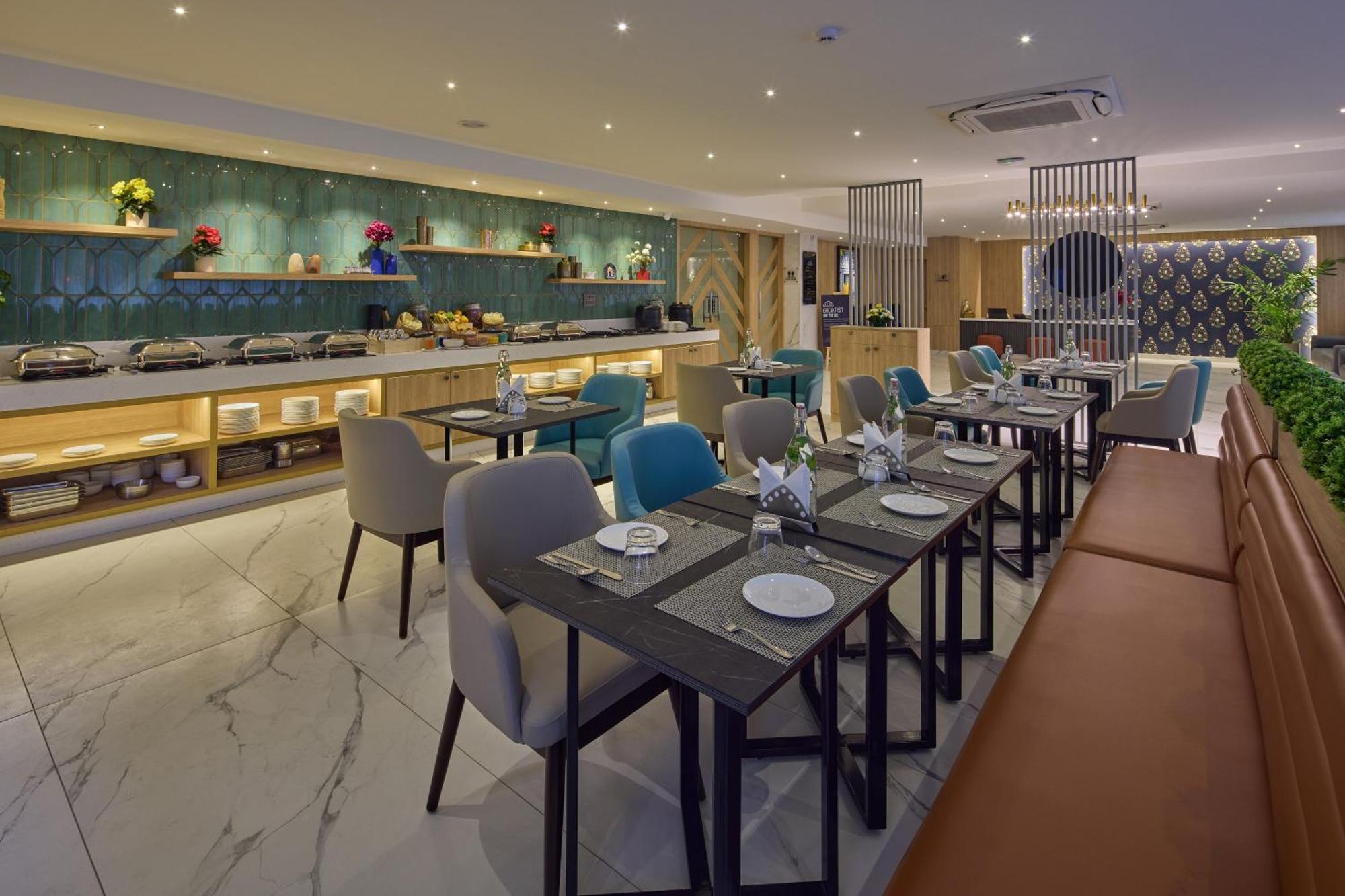 Grand Continent Hebbal A Sarovar Portico Affiliate Hotel Bangalore Esterno foto