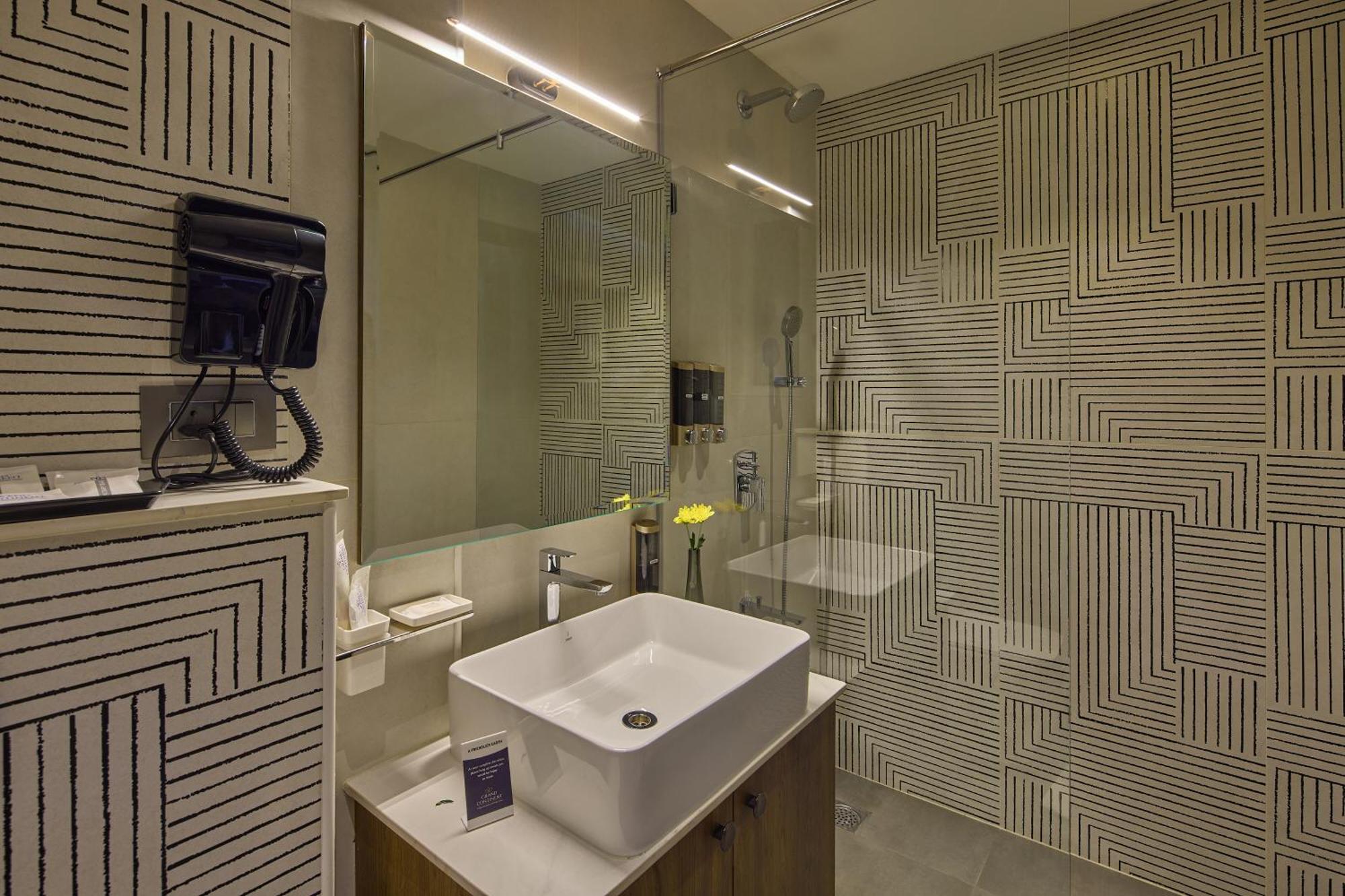 Grand Continent Hebbal A Sarovar Portico Affiliate Hotel Bangalore Esterno foto