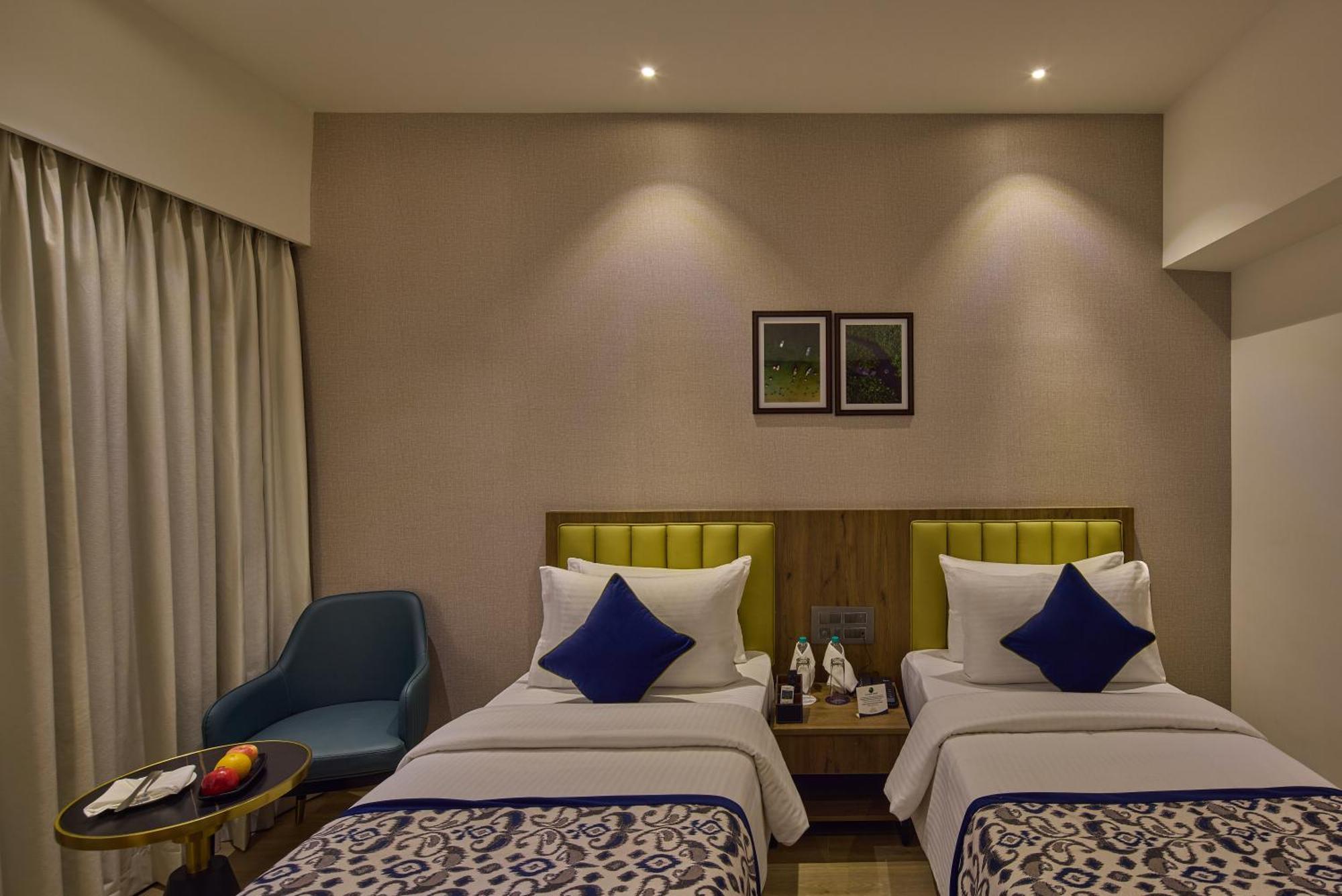 Grand Continent Hebbal A Sarovar Portico Affiliate Hotel Bangalore Esterno foto