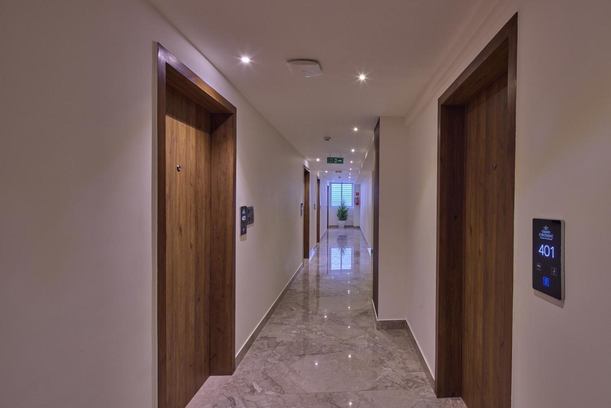 Grand Continent Hebbal A Sarovar Portico Affiliate Hotel Bangalore Esterno foto