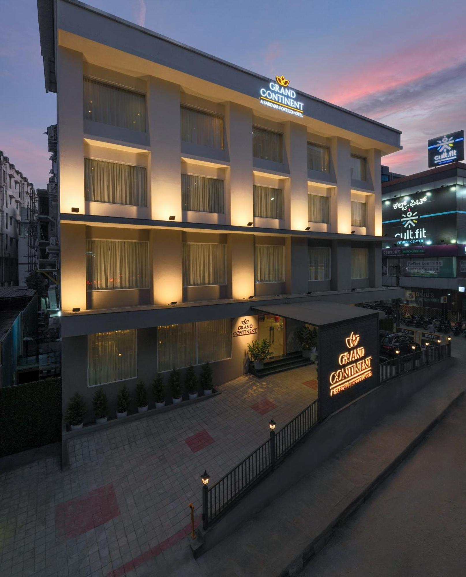 Grand Continent Hebbal A Sarovar Portico Affiliate Hotel Bangalore Esterno foto
